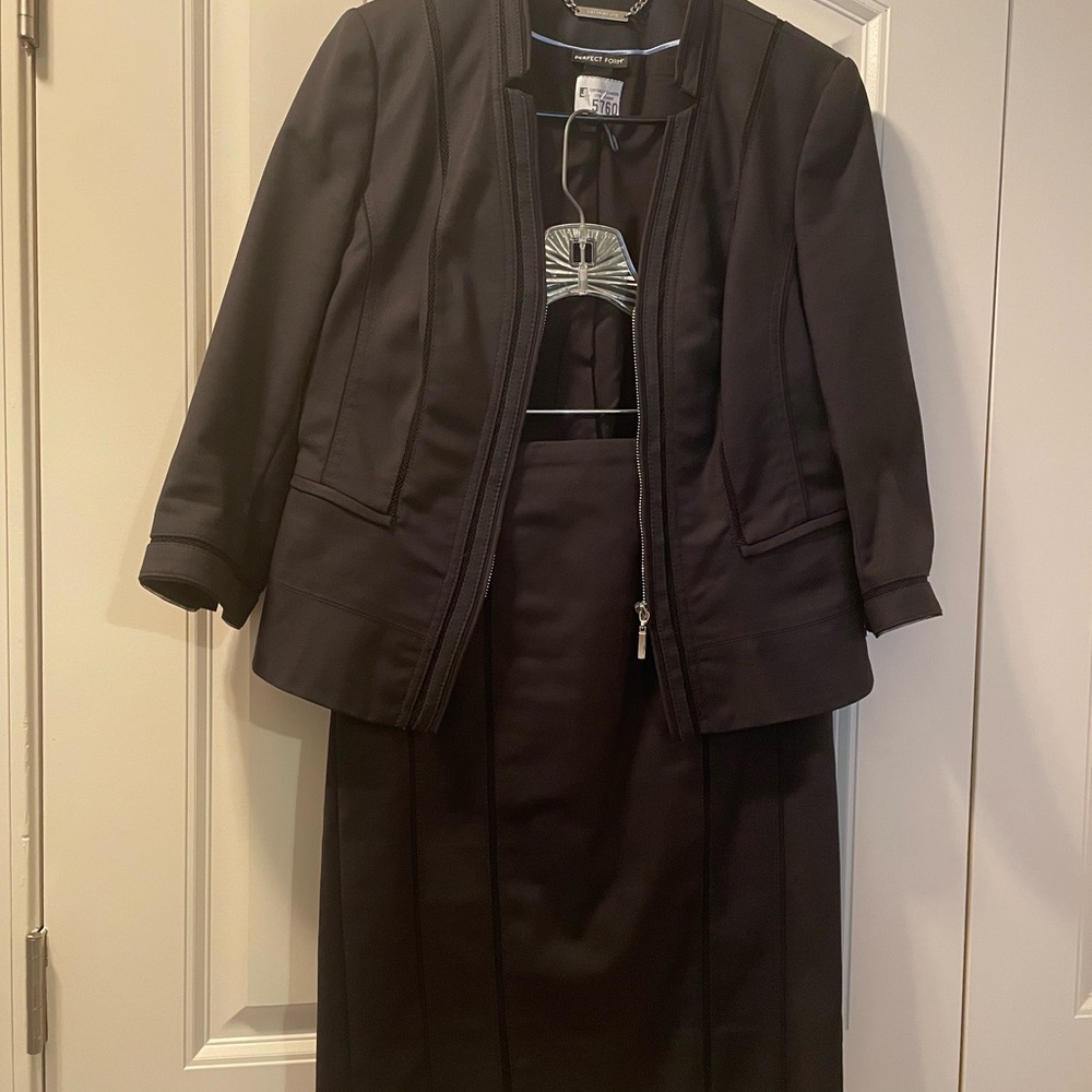 White House Black Market - Elegant Black Women's Skirt Suit